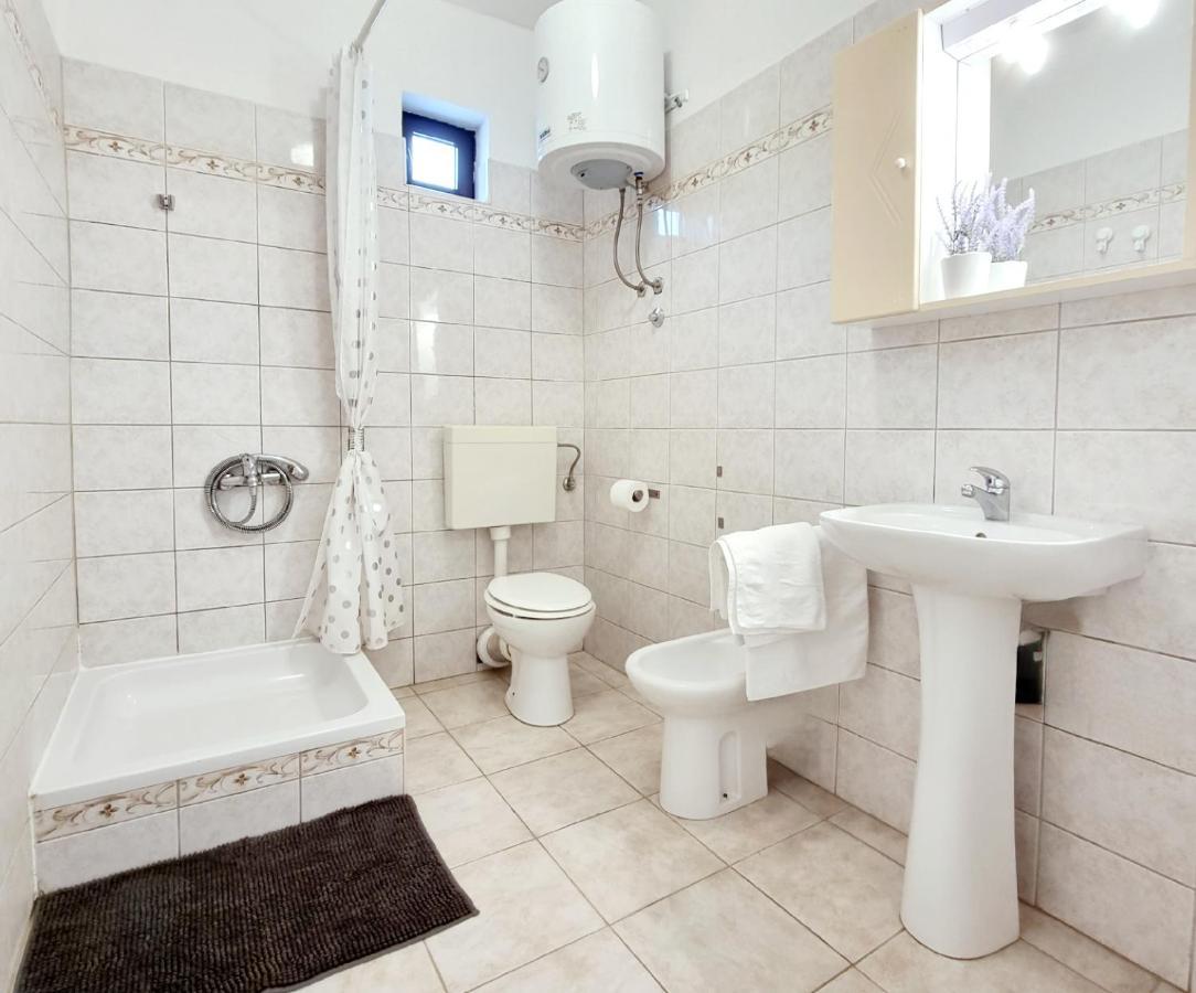 Stanko Sea View Apartment Metajna Exterior photo